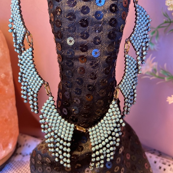 NWT VICTORIAN CASCADING BEADED NECKLACE FUN FLOWING STRANDS SET IN HEMATITE GOLD - Picture 3 of 12